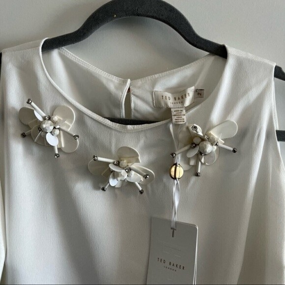 - TED Baker Yanas Embellished Cold Shoulder Top 6US - Picture 5 of 11